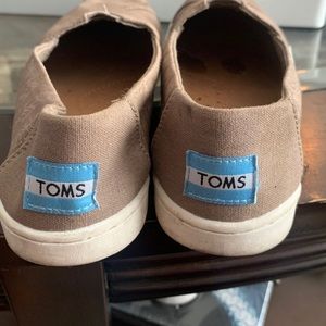 Girls toms